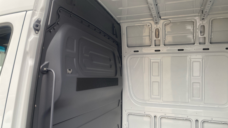 Mercedes-Benz Sprinter 315Cdi L2 Diesel Rwd 3.5t H2 Pro Van 9G-Tronic